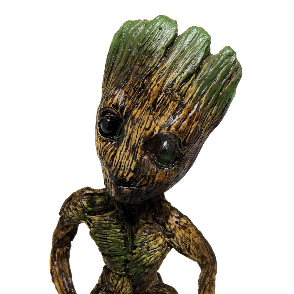 Estátua em Resina Baby Groot - Bicho da Graxa